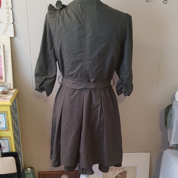 Olive Green Cotton Dress with Floral Detail Medium - Picture 10 of 16